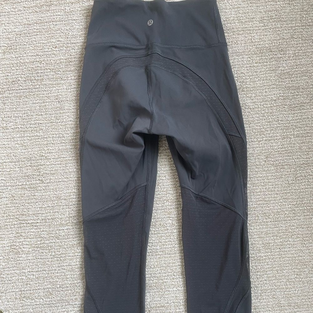 Lululemon cropped leggings